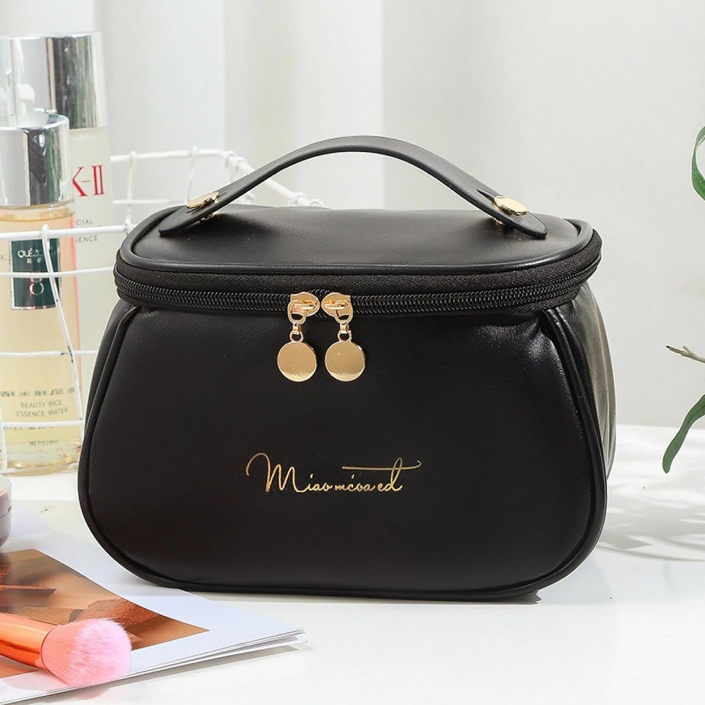Stylish Toiletry Brush Large Capacity Leather Cosmetic Organizer With Handle