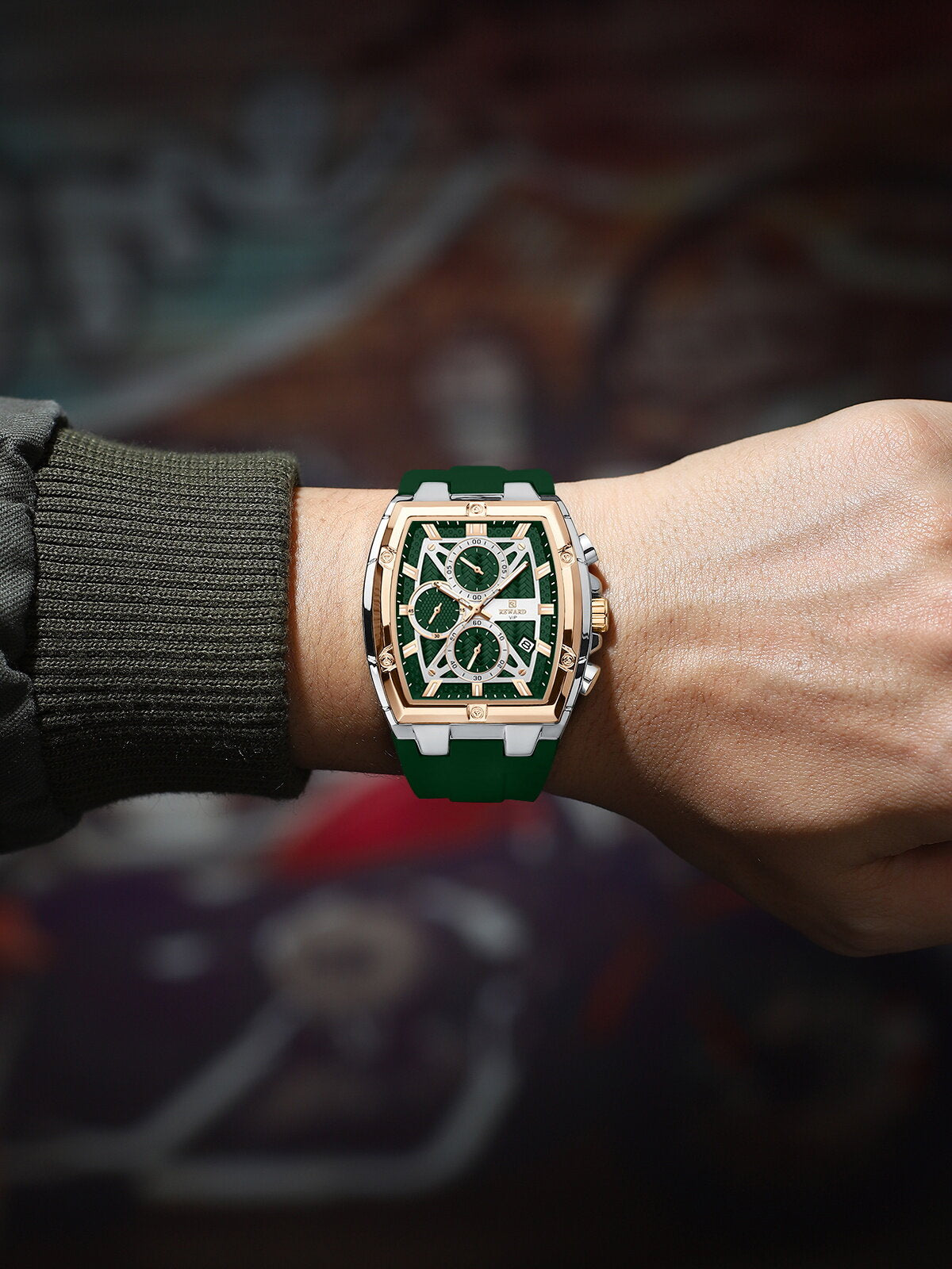 Men's Quartz Chronograph Silicone Watch – Silver & Rose Gold Case, Green Dial